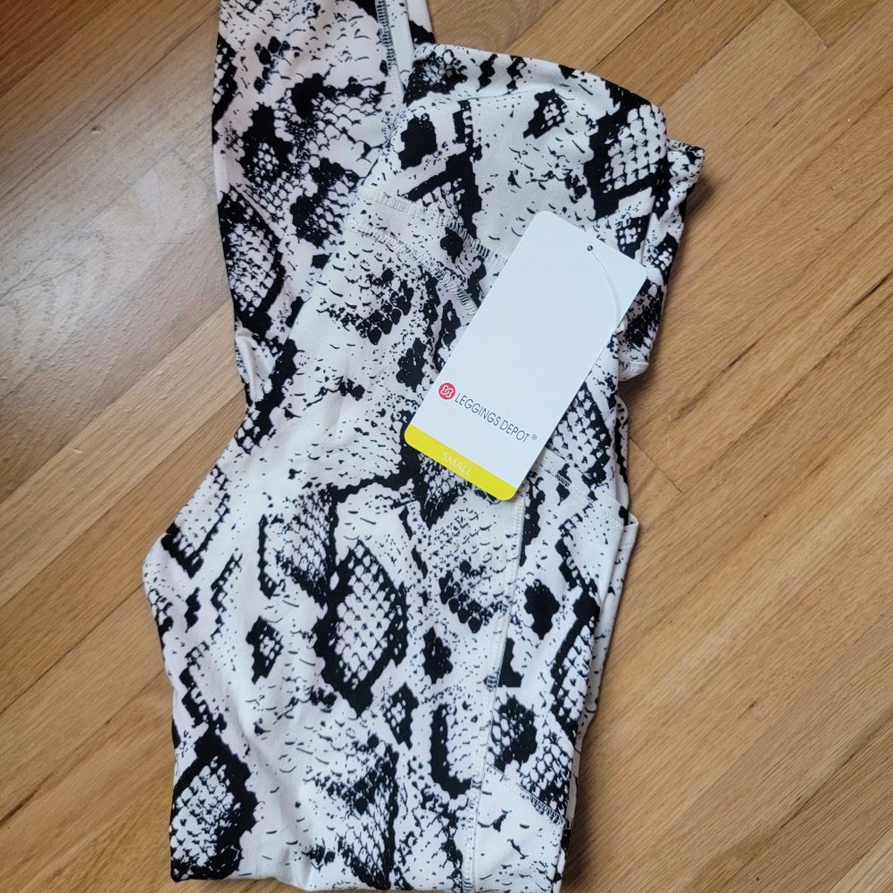 Snake Print Leggins, Women, Small, New